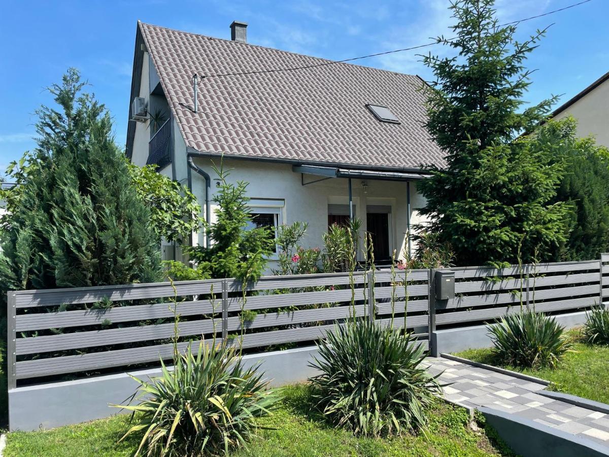 Toparti Hangulatu Nyaralo-Balatonboglar Exterior photo